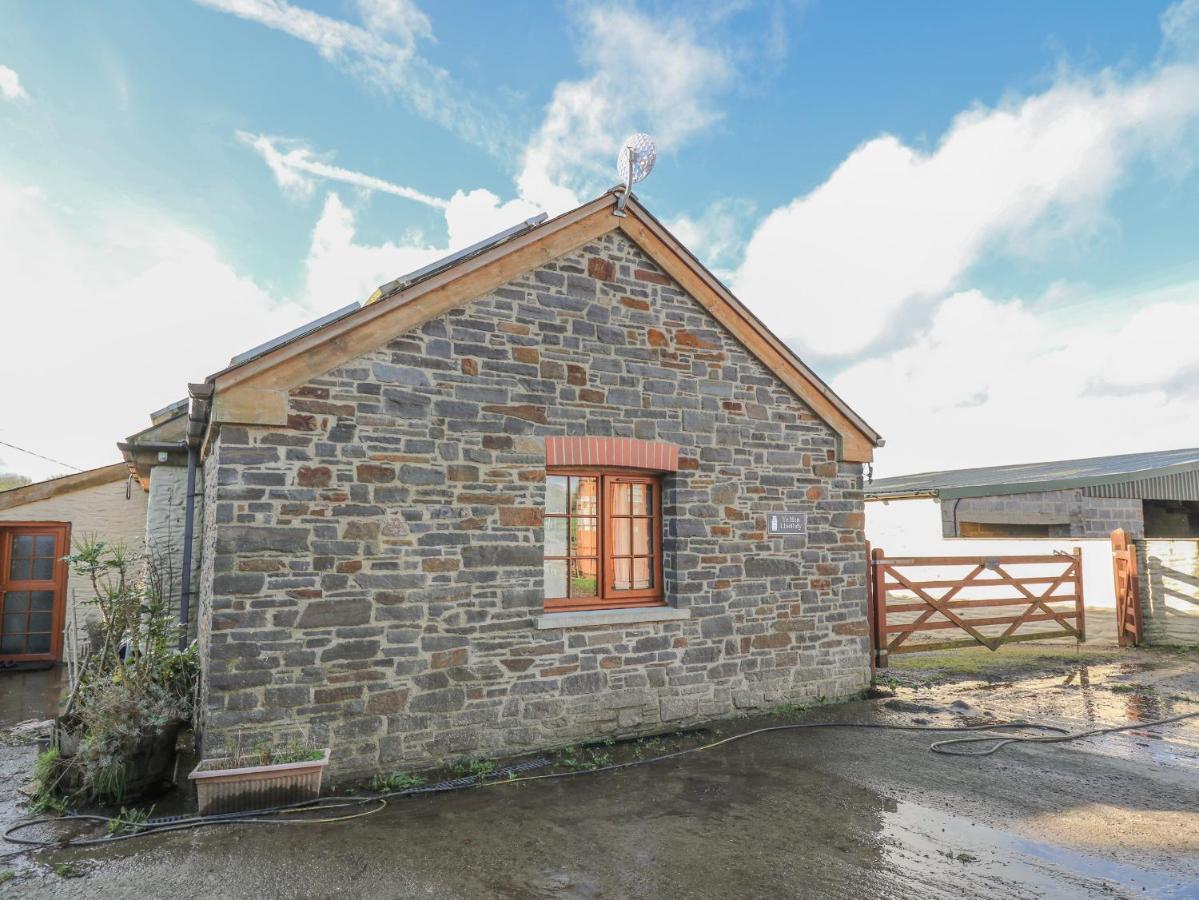 Villa Yr Hen Llaethdy Troedyraur Exterior foto